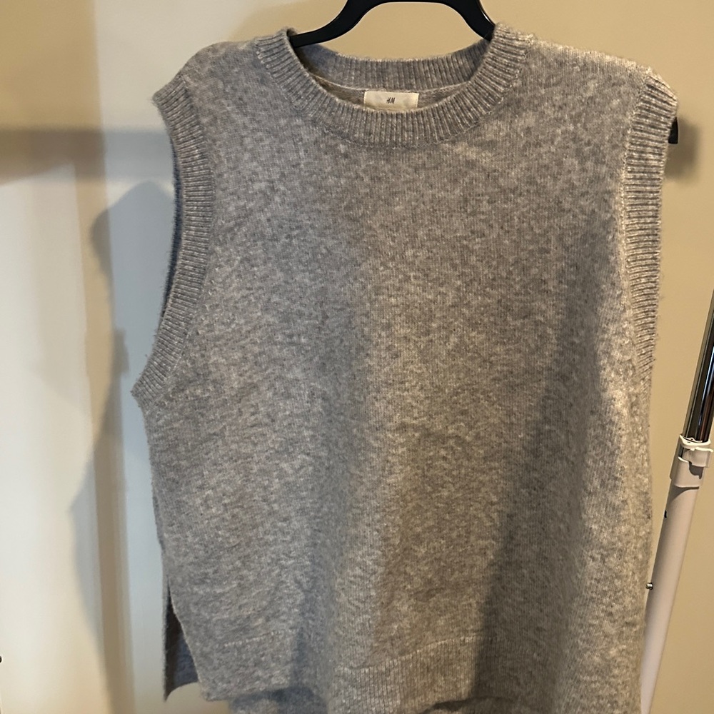 H&M Light Gray oversized wool vest XL